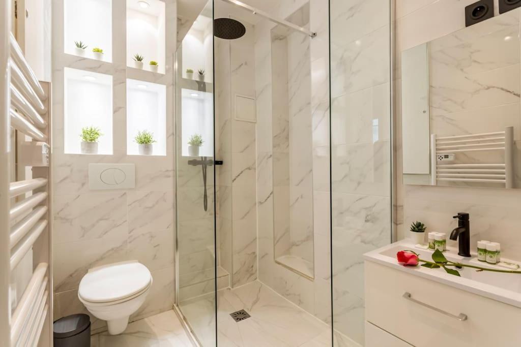 Suite Paris, Tour Eiffel, Champs Elysees Zewnętrze zdjęcie